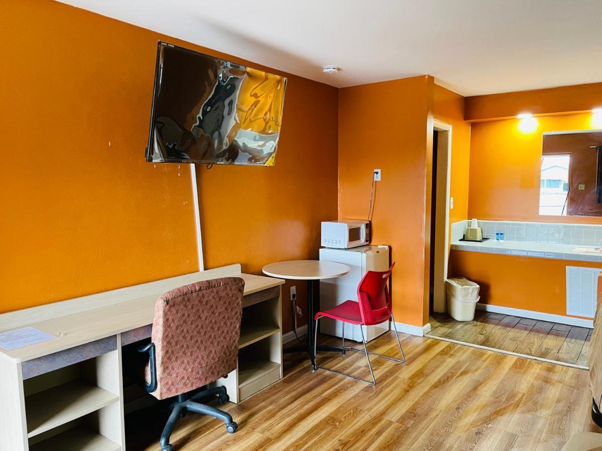 Budget Inn Pulaski Bagian luar foto