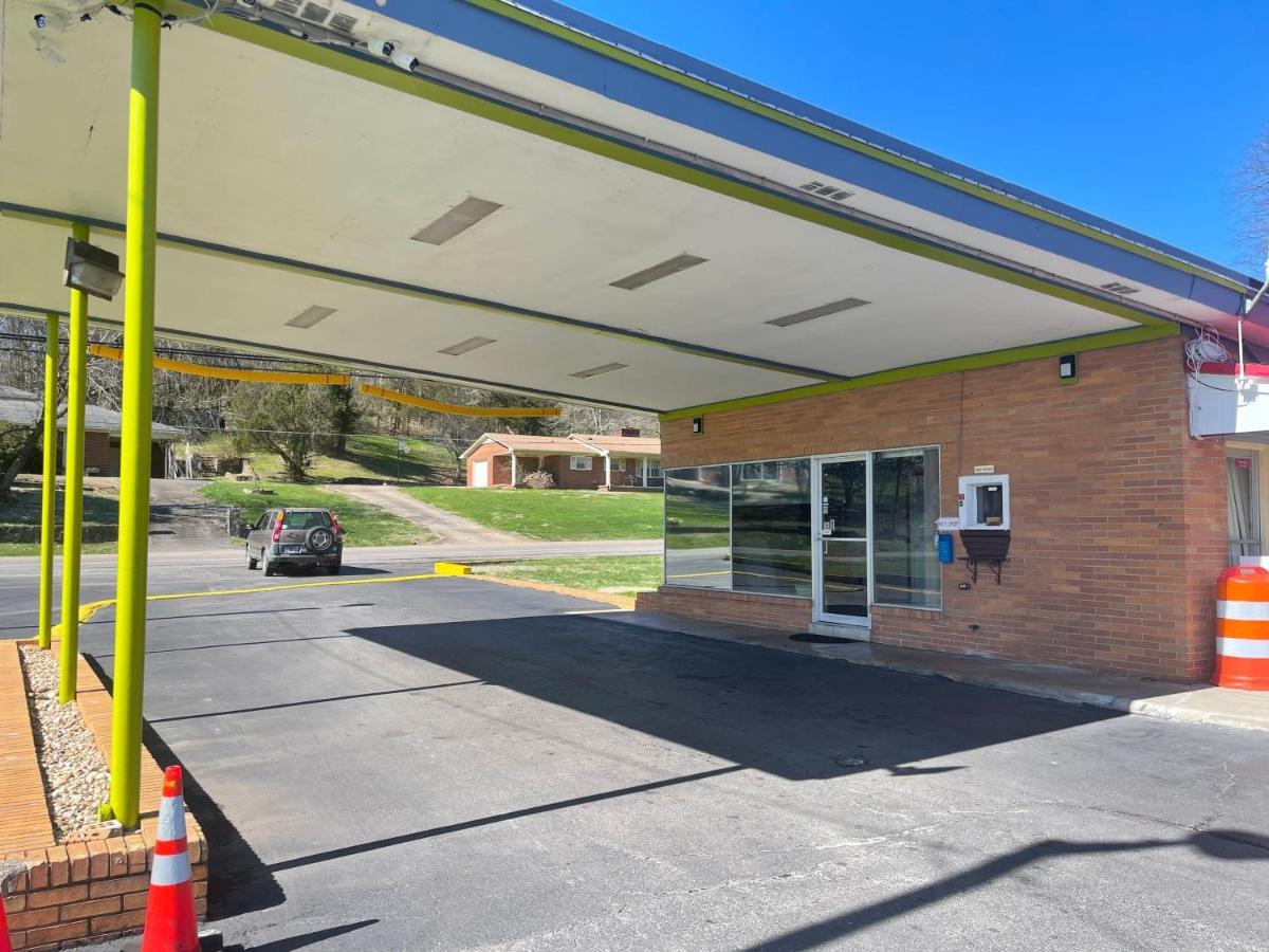 Budget Inn Pulaski Bagian luar foto