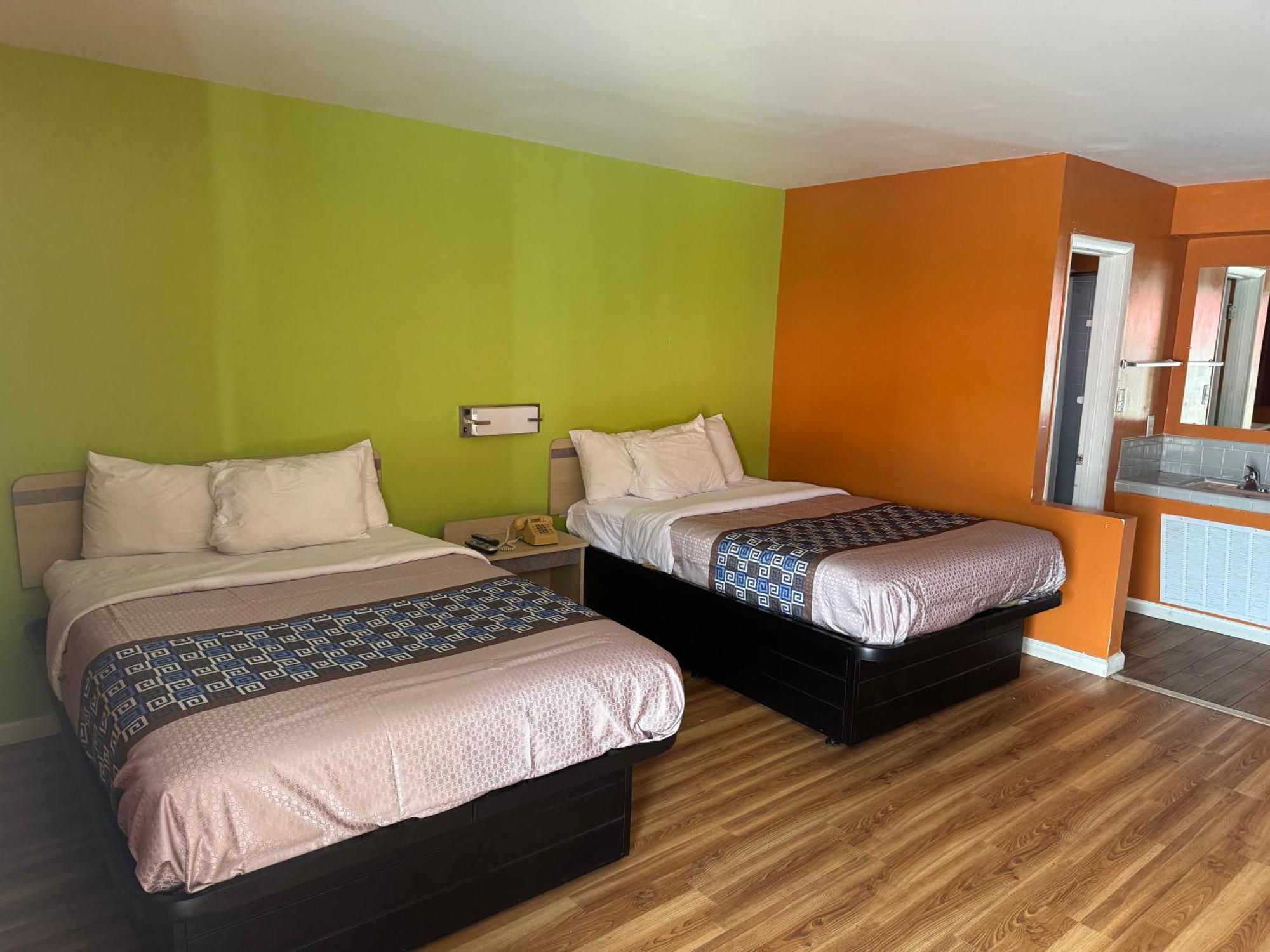 Budget Inn Pulaski Bagian luar foto