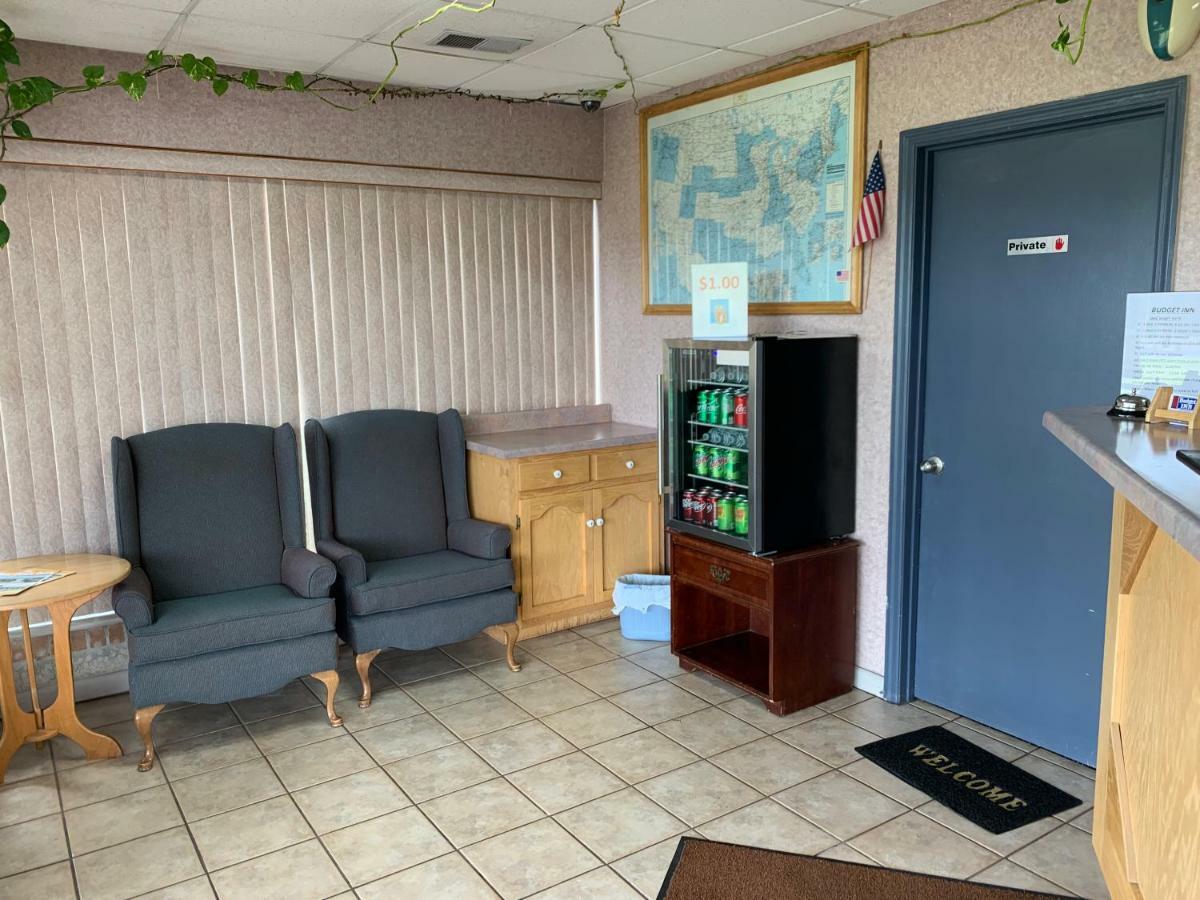 Budget Inn Pulaski Bagian luar foto